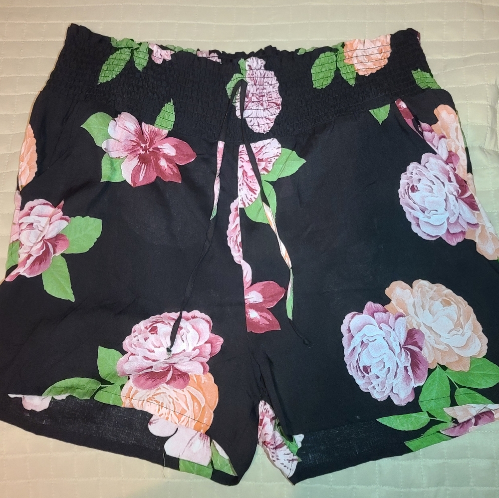 Strethy maternity Shorts